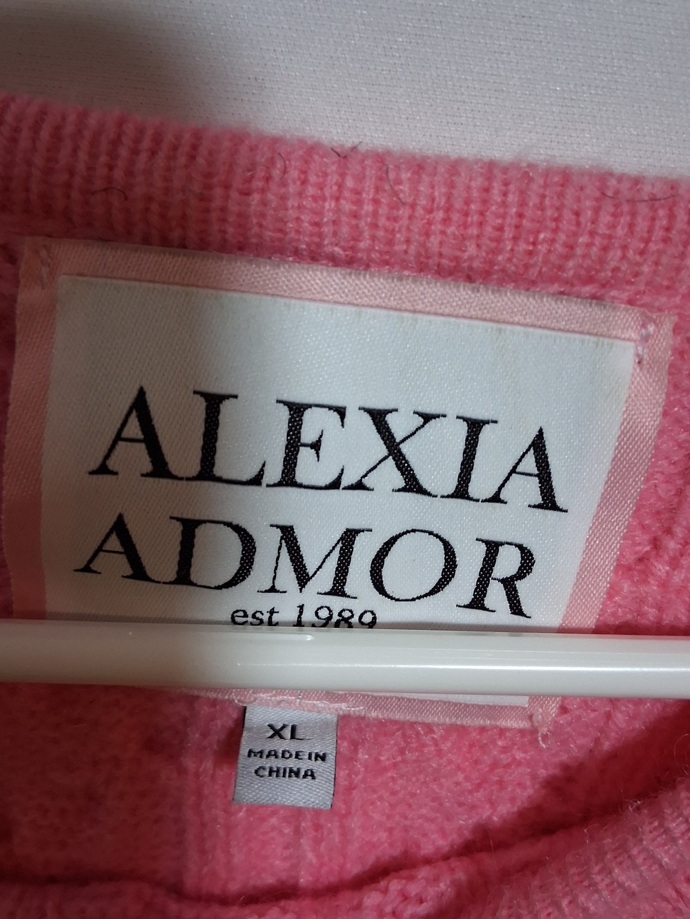 Alexia Admor Pink Cable‑Knit Crewneck Sweater - Picture 3 of 3